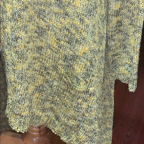 NWT Yellow & Black Cardigan with pockets - Picture 3 of 8